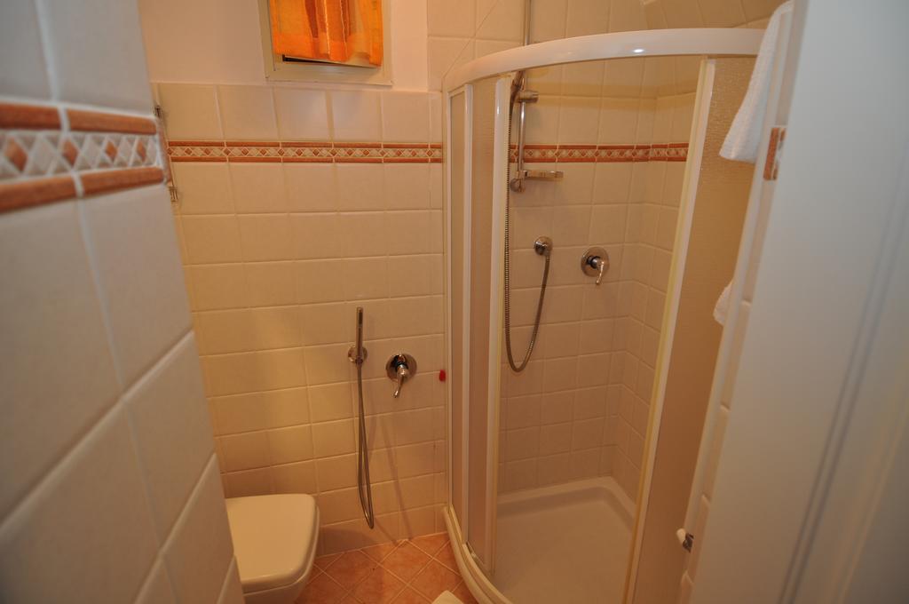 Sandra Villa Rooms Corniglia Esterno foto