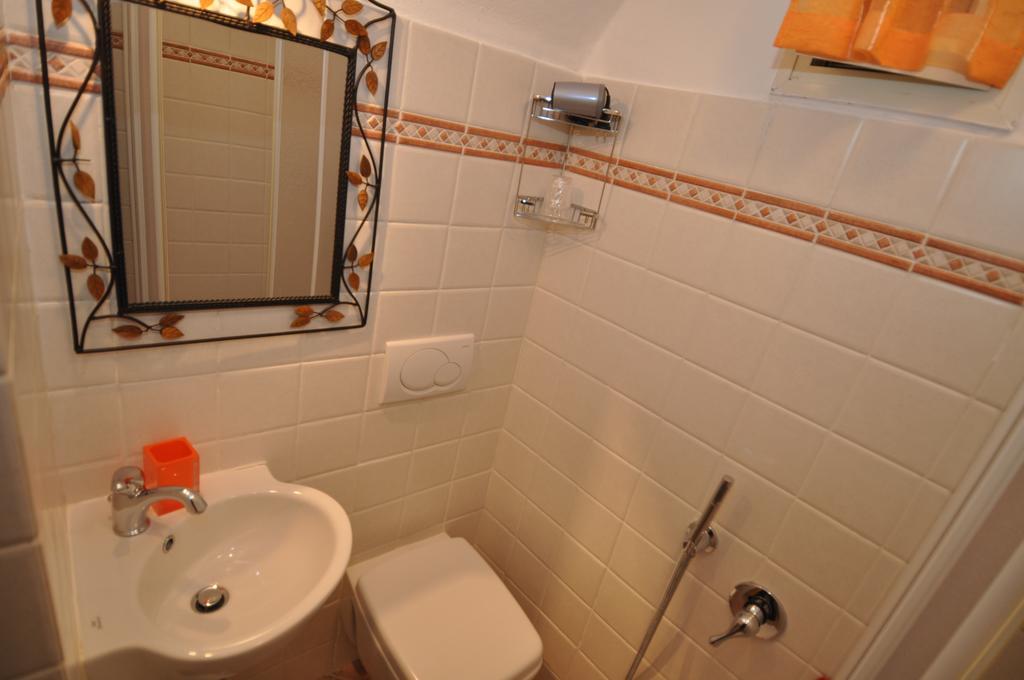 Sandra Villa Rooms Corniglia Esterno foto